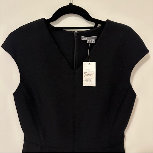 NWT Vince black cap sleeve v-neck inverted pleat dress, size 6 - Picture 6 of 8